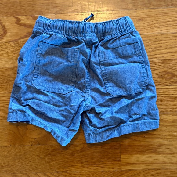Shorts - Picture 2 of 4
